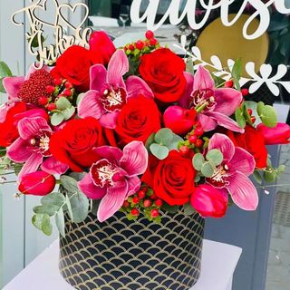 Te iubesc cu flori naturale